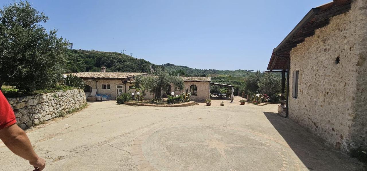 Borgo Carida - Green Family Holidays Zaccanopoli Экстерьер фото