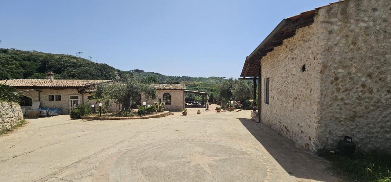 Borgo Carida - Green Family Holidays Zaccanopoli Экстерьер фото