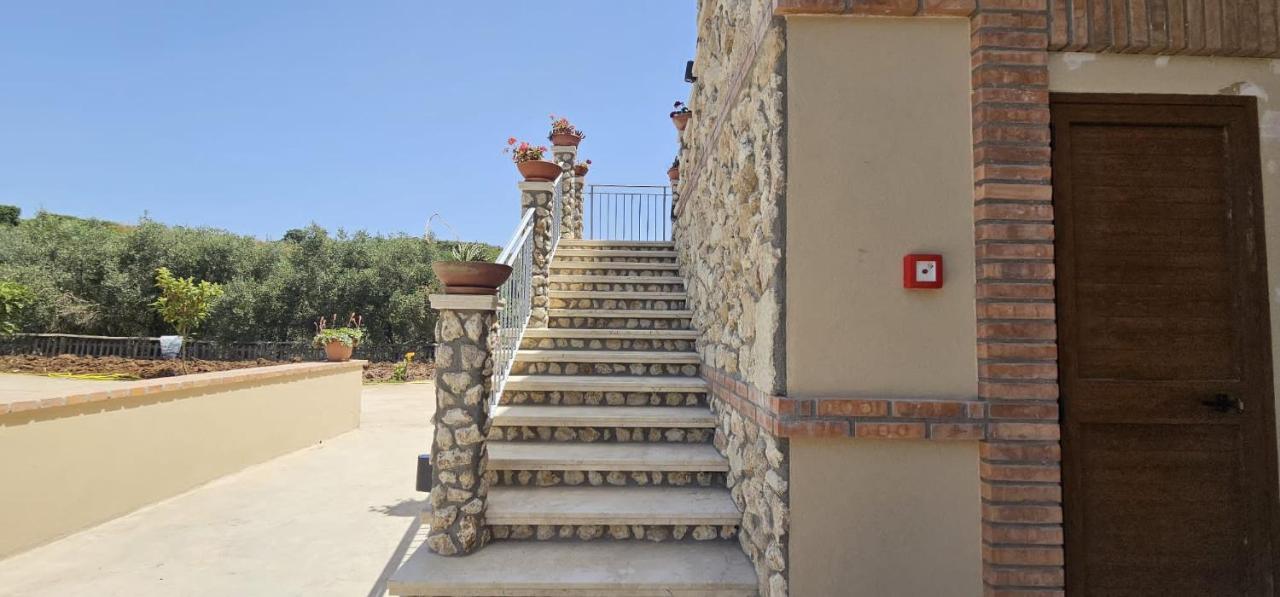 Borgo Carida - Green Family Holidays Zaccanopoli Экстерьер фото